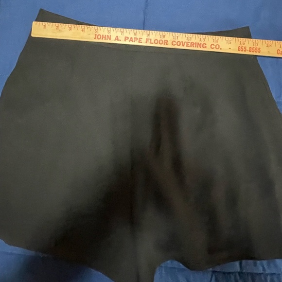 J. Crew Women’s Pleated Short In 365 Crepe Black Size 12 Office Night Out Casual - Picture 5 of 9